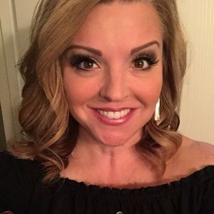 Meet your Posher, Deb